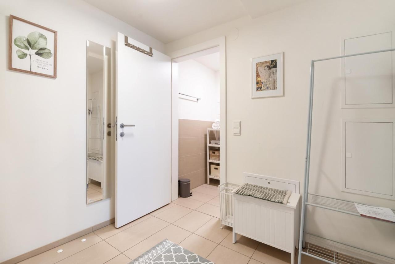 Quiet And Cozy Apartment Next To Mariahilfer Strasse And Naschmarkt With Ac, Minimum 30 Nights Vienna Exterior photo