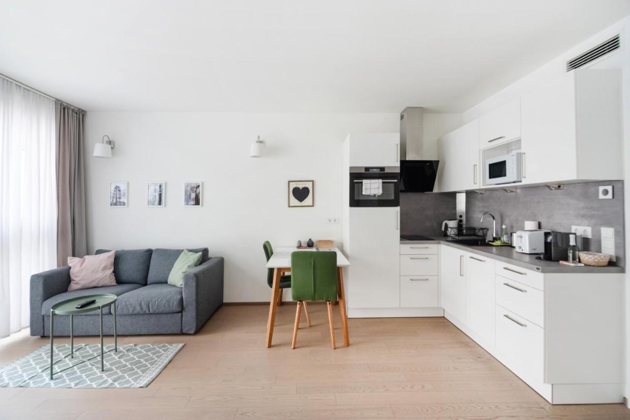 Quiet And Cozy Apartment Next To Mariahilfer Strasse And Naschmarkt With Ac, Minimum 30 Nights Vienna Exterior photo