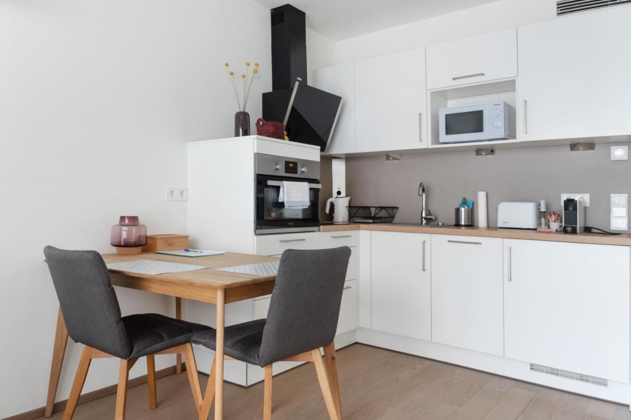 Quiet And Cozy Apartment Next To Mariahilfer Strasse And Naschmarkt With Ac, Minimum 30 Nights Vienna Exterior photo